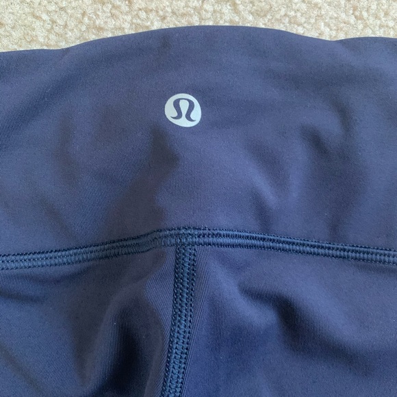 NWOT Lululemon Miles Ahead Tight Size 4 Navy - Picture 4 of 5